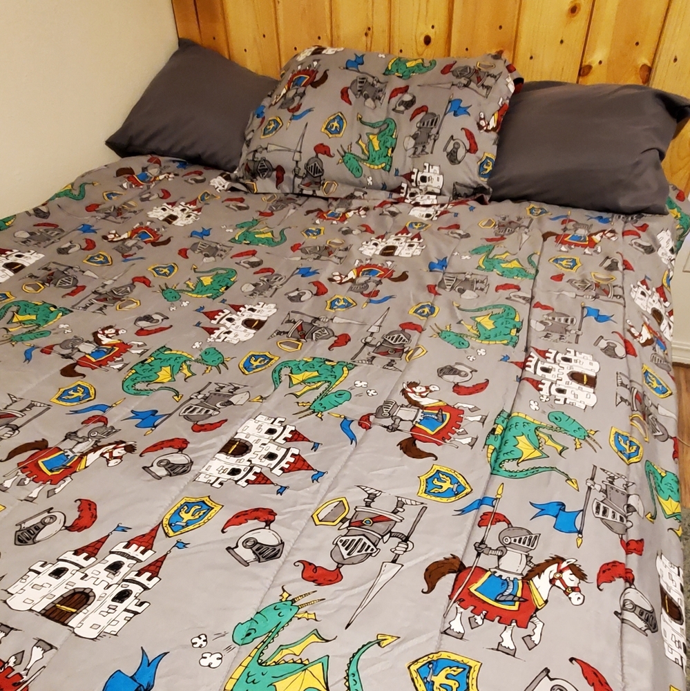 Kids knight bedding